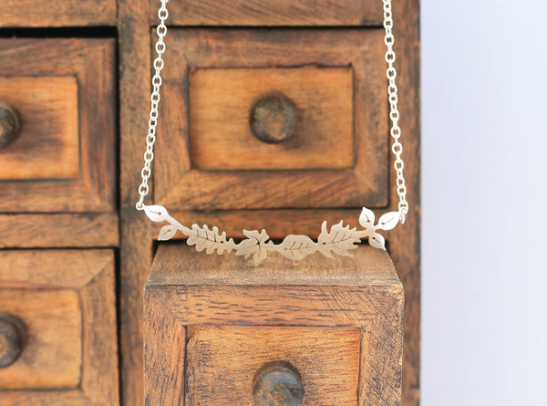 Dancing Leaves Bar Necklace